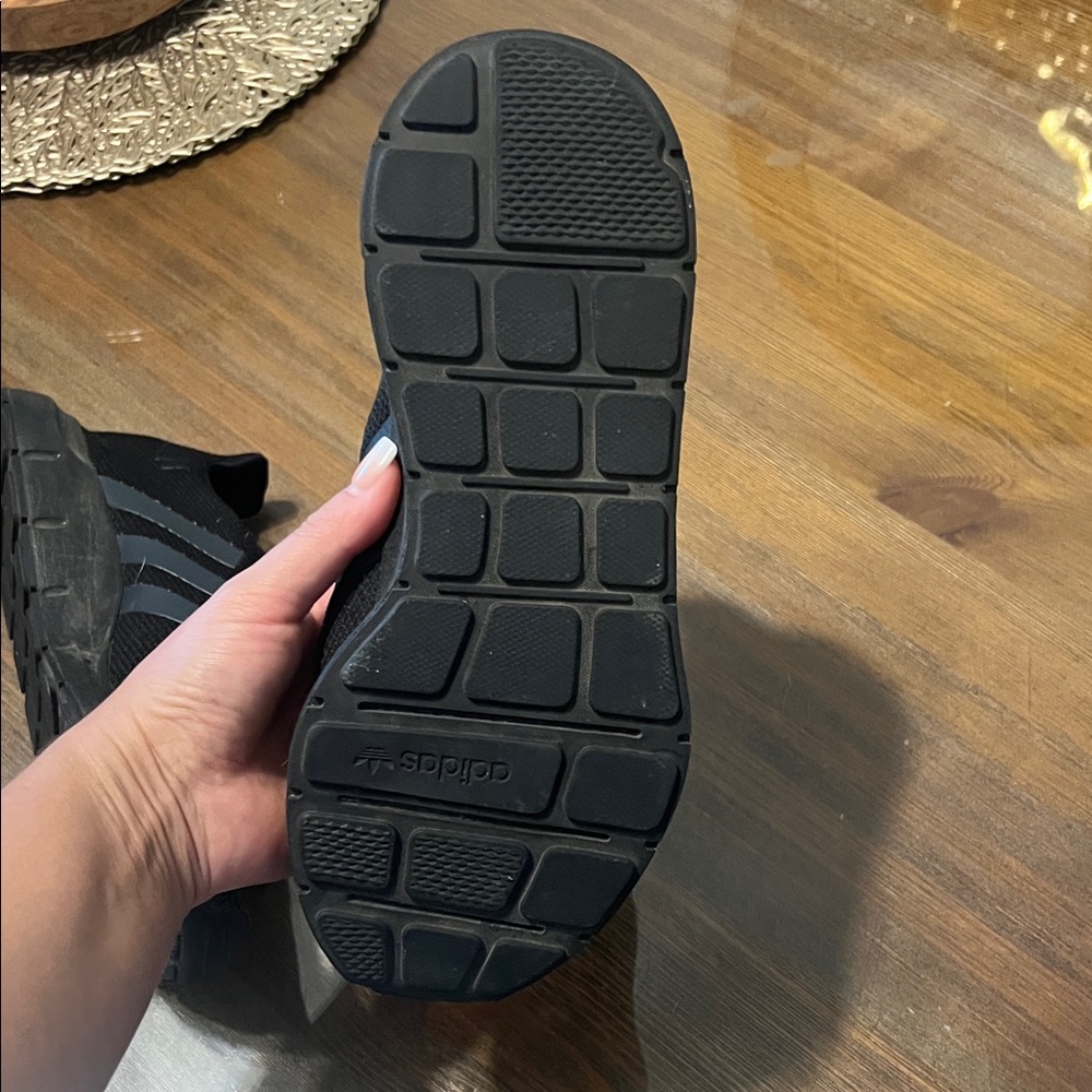 Adidas Woman’s Black Sneakers - Picture 2 of 4